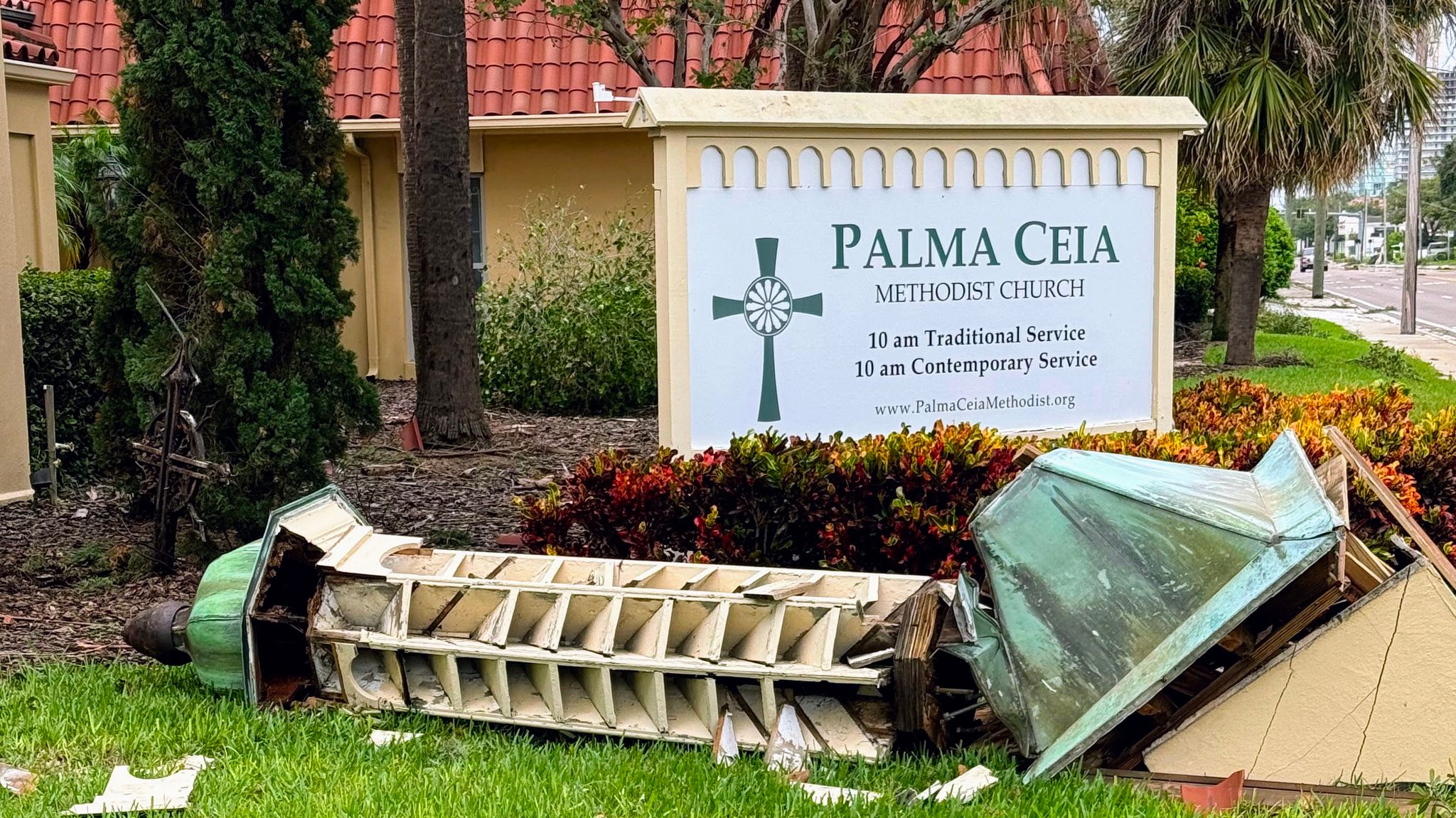 South Tampa church installs new steeple nearly two years after Hurricane Milton — WFTS ABC Action News Tampa, Land O' Lakes Government news