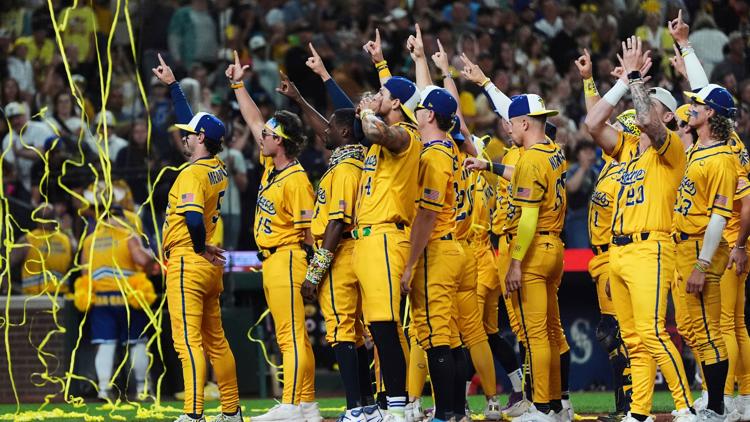 Savannah Bananas announce 2027 Banana Ball tour stops, how to get tickets — WTSP Sports Tampa Bay, Land O' Lakes Sports news