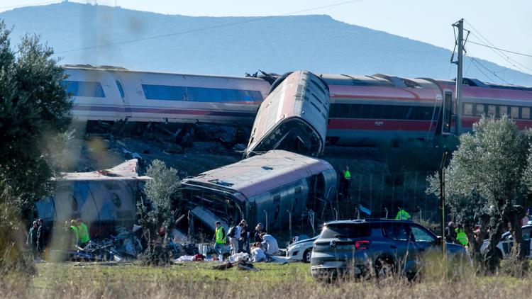 At least 30 killed in crash between 2 trains in Spain, according to media reports — Land O' Lakes Community news