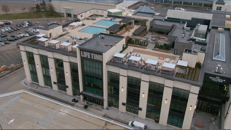 Life Time CEO defends rising membership costs as Minnesota company expands into luxury living — KARE 11 Local, Land O' Lakes Business news