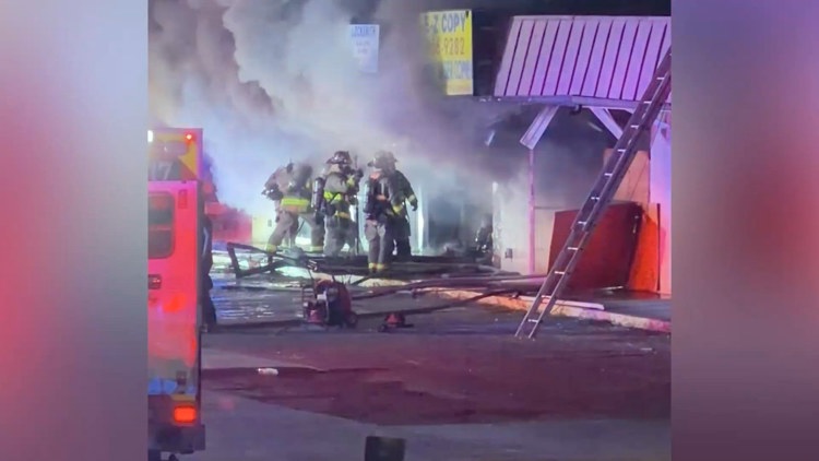 Fire ravages abandoned San Antonio strip center amid upcoming construction plans — KENS 5 (San Antonio)