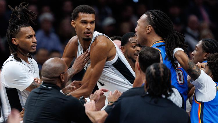 Victor Wembanyama struggles as Spurs drop season opener against the Thunder — KENS 5 (San Antonio), Land O' Lakes Sports news