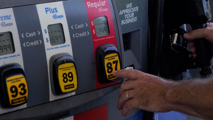 Average Tampa gas prices up 15 cents in one week: GasBuddy — WTSP 10 Tampa Bay