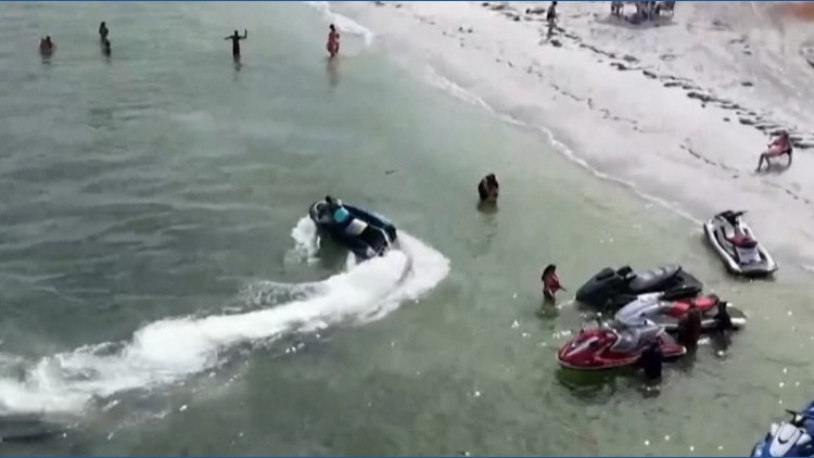 Sarasota County considers narrower boating restriction near South Lido Beach — WTSP 10 Tampa Bay
