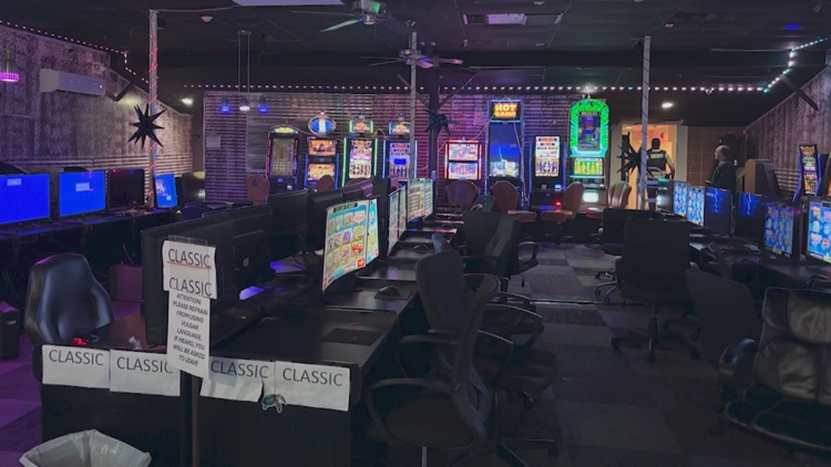 Manatee County bans simulated gambling devices amid crackdown on illegal gambling — WTSP 10 Tampa Bay
