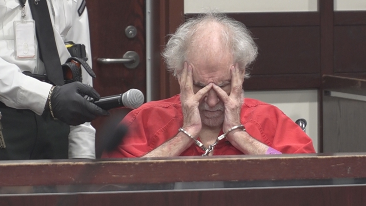 Juror dismissed, mistrial requests denied as testimony begins in Tampa murder trial — Land O' Lakes Community news