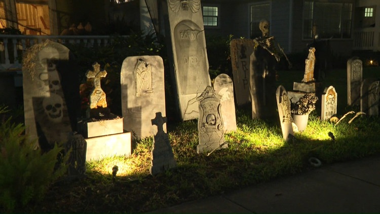 Tampa Bay families balance Halloween traditions with higher costs — Land O' Lakes Community news